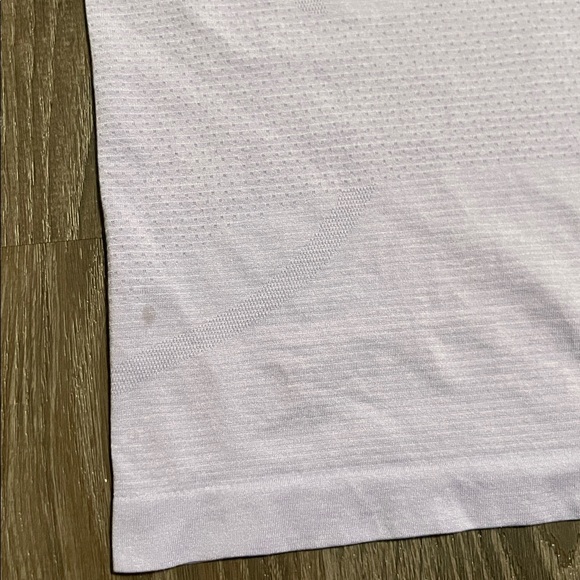 Lululemon Swiftly Tech Racerback Tank Top 2.0 Waist Length Lavender Frost Size 0 - Picture 3 of 7